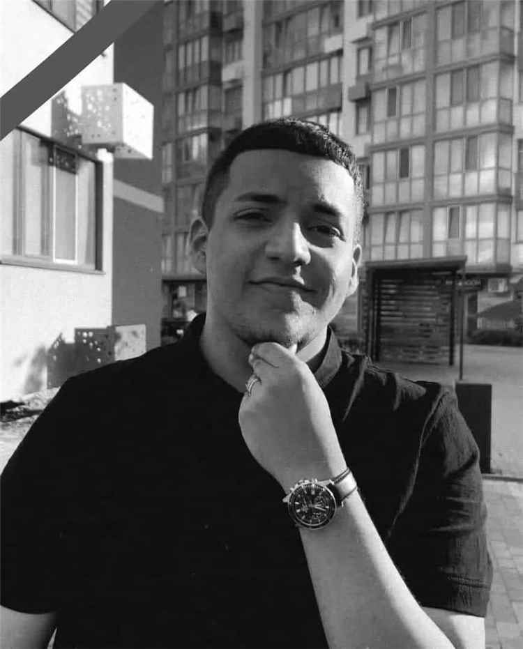 تعازينا إلى الاستاذ انور الحوثري في وفاة نجله "محمد"