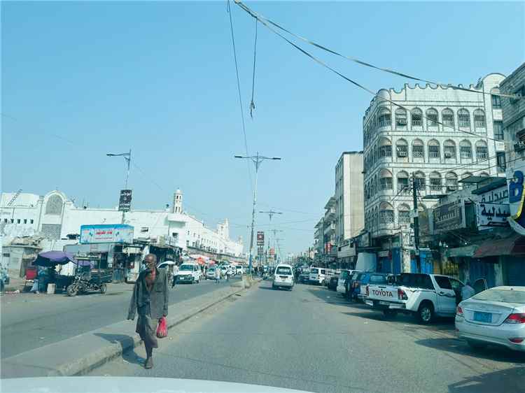 رفض شعبي واسع لدعوات العصيان المدني في عدن واستمرار الحياة بصورة طبيعية
