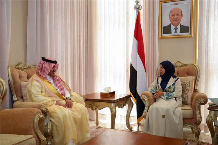 وزيرة الخارجية تبحث مع السفير السعودي مستجدات الأوضاع وتعزيز الشراكة بين البلدين