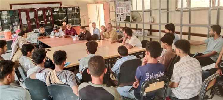مدير عام ردفان يلتقي الشباب والطلاب ويؤكد دعم السلطة المحلية للمبادرات والأنشطة الشبابية