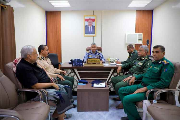 العميد الجابري يترأس اجتماعاً لمناقشة أوضاع التجنيس وإثبات الجنسية بساحل حضرموت