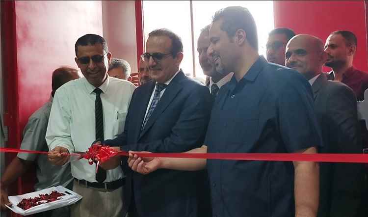 بحيبح والحالمي يدشنان العمل بمركز الغسيل الكلوي ومشاريع إستراتيجية بالحوطة وتبن