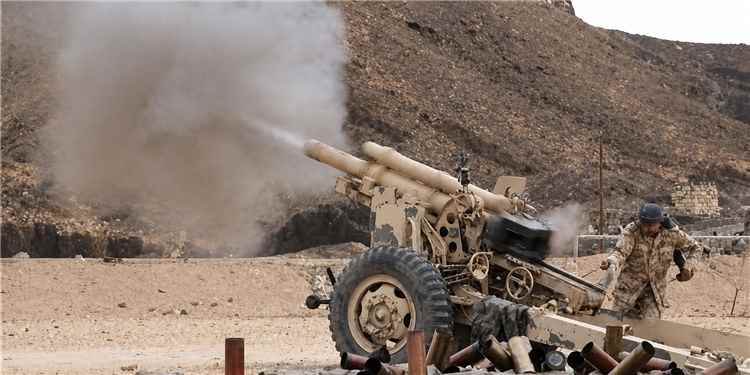 الجيش يقصف مركز قيادة ومنصات إطلاق حوثية غربي مأرب