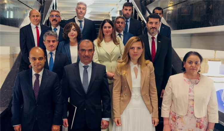 القائم بأعمال السفارة اليمنية يشارك في اجتماع وزيرة الخارجية البلغارية مع السفراء العرب