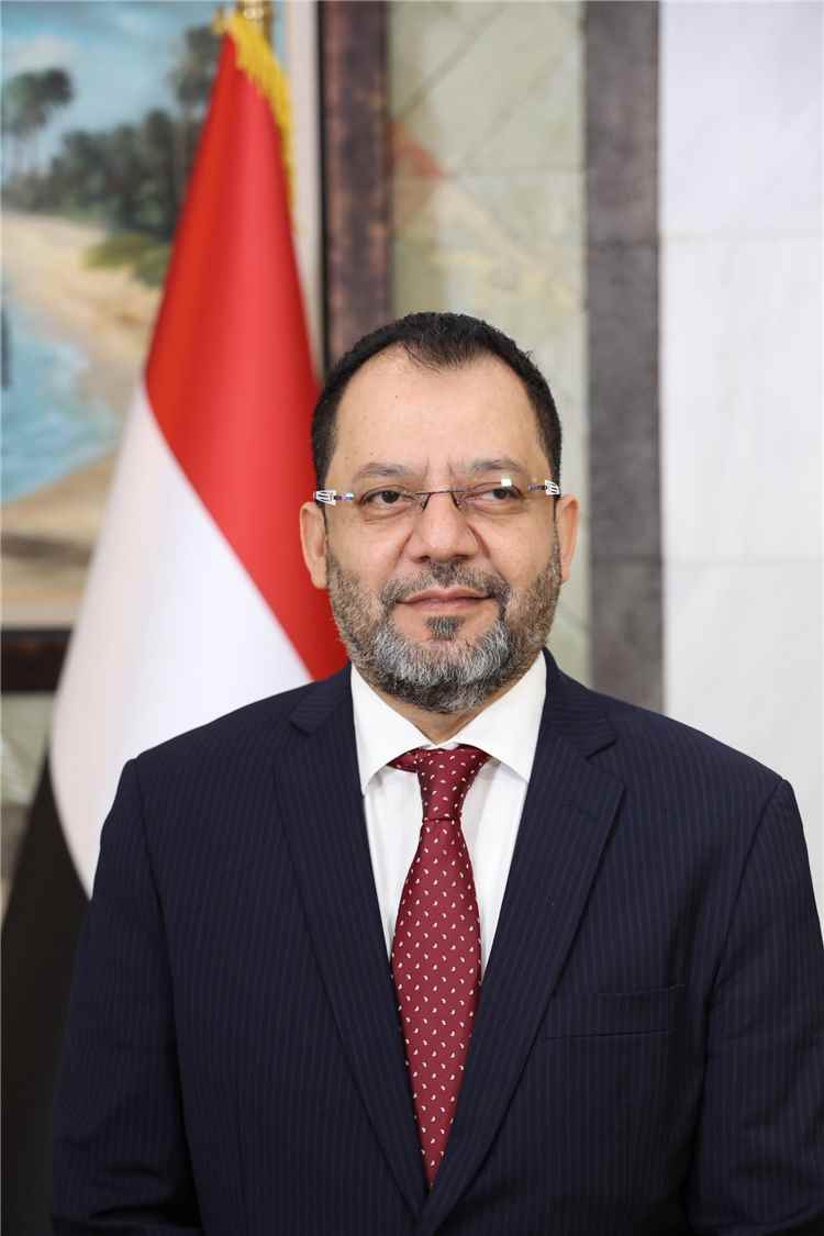 وزير الكهرباء عدنان الكاف: استهداف الحوثيين للمرافق الخدمية حرب على حق اليمنيين في الحياة