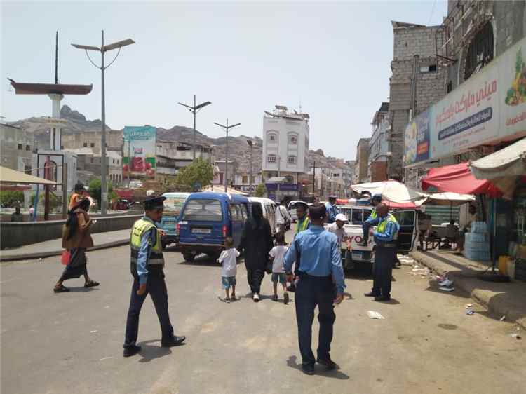 إشادة شعبية بحملة المرور في كريتر.. تحرك ميداني يخفف الازدحام