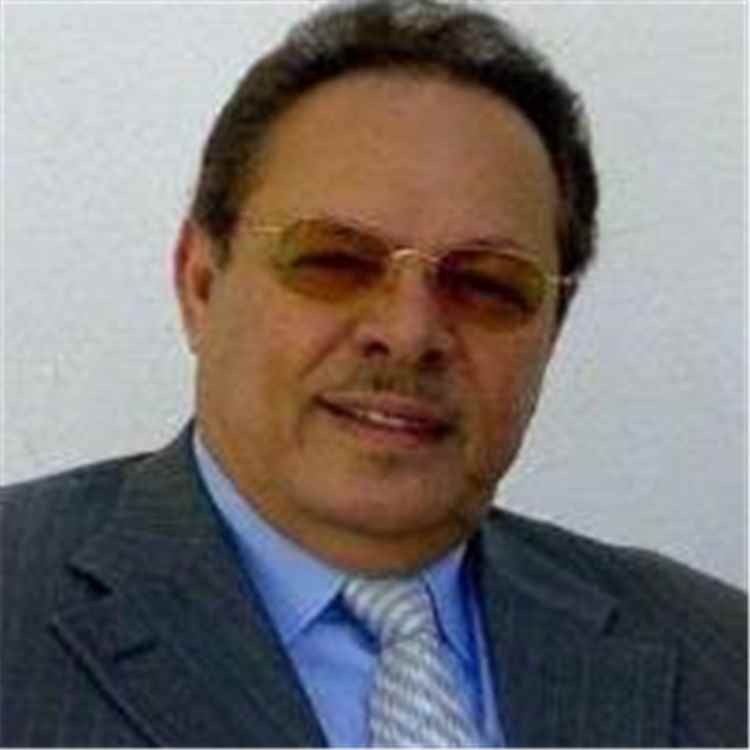الرئيس علي ناصر محمد يهنئ الدكتورة صفاء عبدالله معطي بمناسبة تعيينها رئيسةً للجهاز المركزي للإحصاء