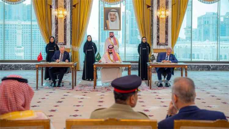 كيف يعيد اتفاق مكة تشكيل ميزان القوى العسكرية في الشرق الأوسط؟