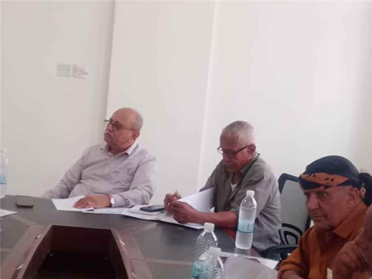 تنفيذي تبن يقر ترتيبات العام الدراسي الجديد ويشدد على منع زيادة الرسوم المدرسية ومعالجة نقص المعلمين والكثافة الطلابية