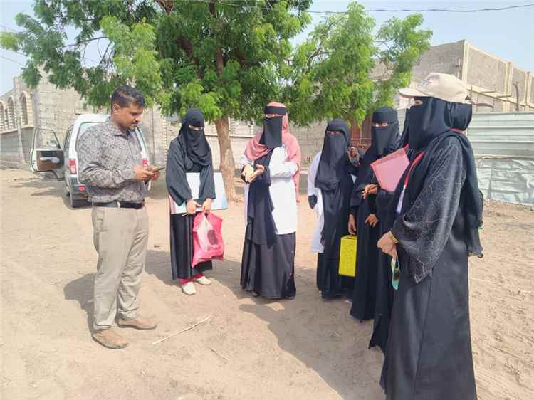 المشرف المركزي الدكتور عيسى الحوشبي يشيد بجهود فرق التثقيف والتحصين بمديرية تبن