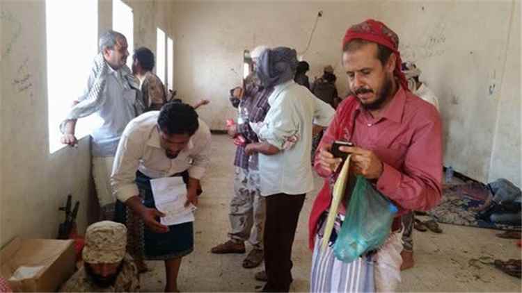 قيادي بالمقاومة يطالب بانصافه عقب قطع راتب ولده واستبداله بشخص آخر