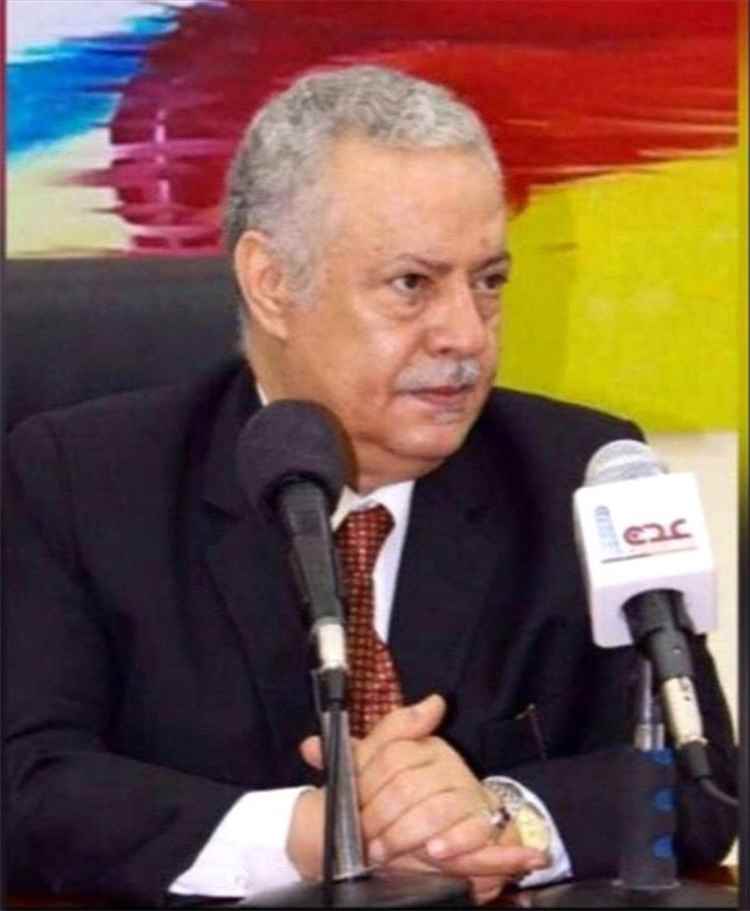 مستشار رئيس مجلس القيادة الرئاسي يعزي في وفاة العميد محمد عبدالرحمن محسن المفلحي