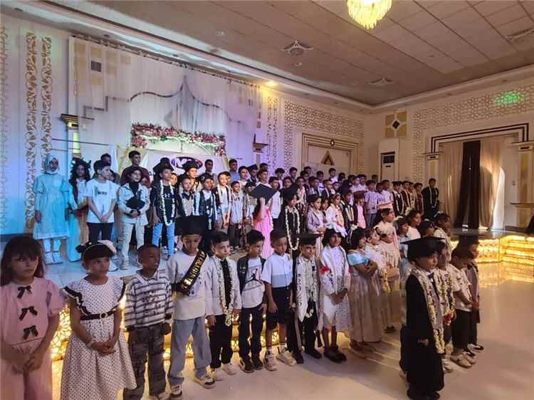 مدرسة النجمة الحديثة بالممدارة تحتفل بتكريم أوائل طلابها وتحتفي بعام من التفوق والنجاح