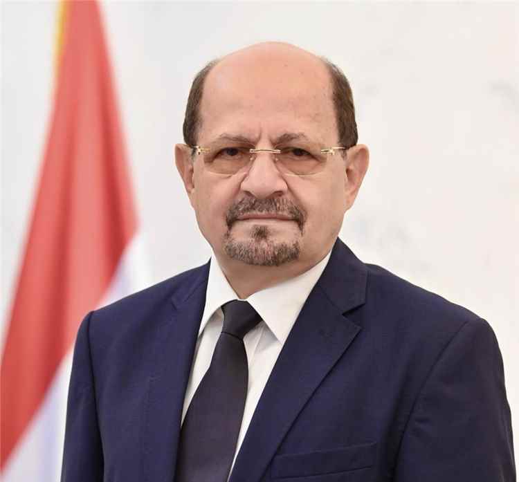 رئيس الوزراء يعزي بوفاة وزير الصحة الأسبق الدكتور عوض بامطرف