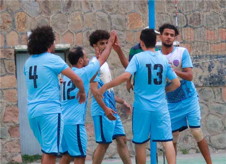 السهام يعزز صدارته في تنشيطية تعز للكرة الطائرة على حساب الصقر