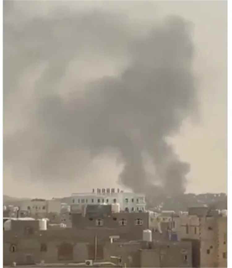 أضرار في منازل وممتلكات مدنيين عقب استهداف حوثي لأحياء مأرب