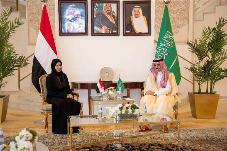وزيرة الخارجية تشيد بالدعم السعودي لليمن وتبحث مع بن فرحان تعزيز الأمن الإقليمي