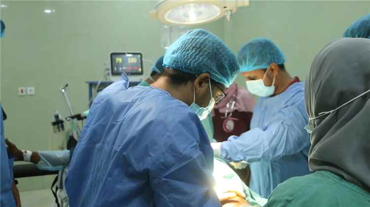 قسم جراحة العظام بمستشفى الجمهورية...
خدمات صحية ورعاية طبية في السلم والحرب