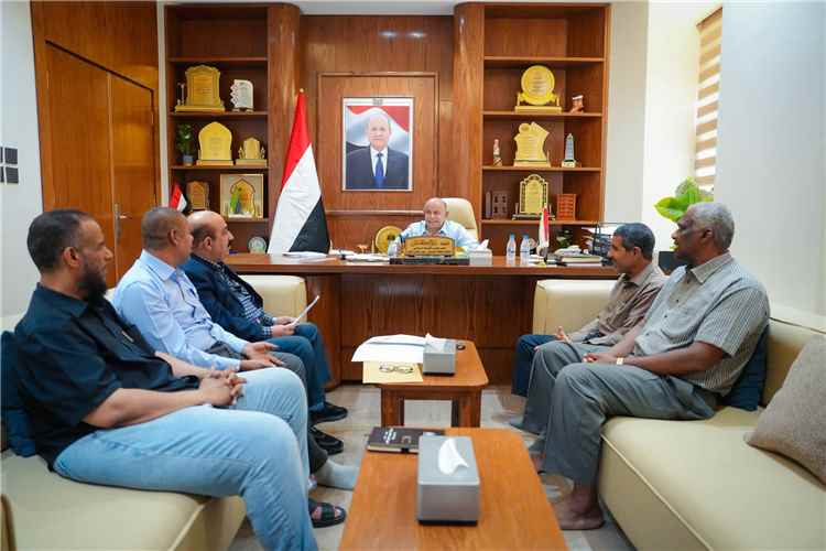 الخنبشي يطلع على تحضيرات التربية والتعليم لانطلاق العام الدراسي الجديد بحضرموت