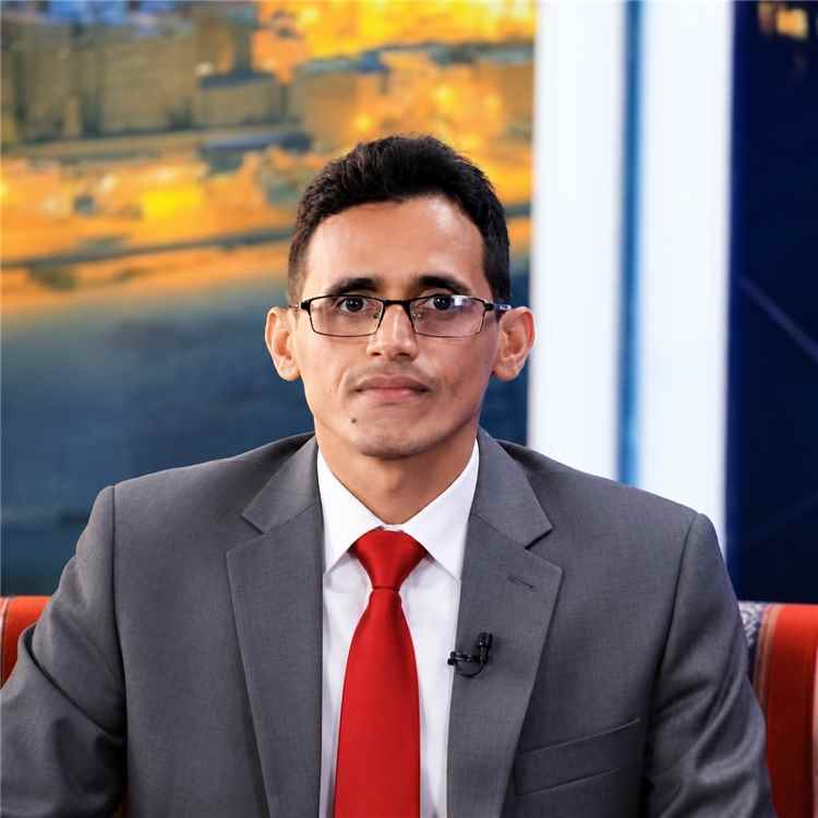 زكريا الغندري: معركتنا مع الحـ.ـوثي معركة وجود للدفاع عن الوطن والهوية والجمهورية