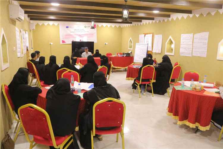 مدير عام سيئون يدشن دورة المناصرة القائمة على الأدلة وتوثيق انتهاكات حقوق المرأة