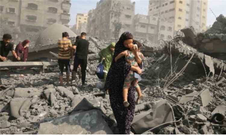 استشهاد 10 فلسطينيين وإصابة آخرين في غزة والاحتلال يعتقل وزيرًا فلسطينيًا في القدس المحتلة