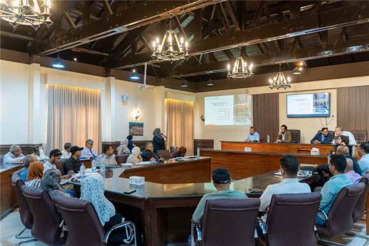 تنظيم ورشة عمل حول إعداد الدليل الإرشادي للعمارة التقليدية في مدينة عدن القديمة