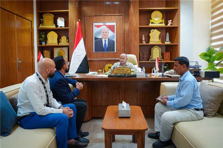 الخنبشي يطلع على نشاط منظمة “أكشن فور هيومانتي” ويؤكد دعم مشاريع تمكين الشباب والتنمية المستدامة