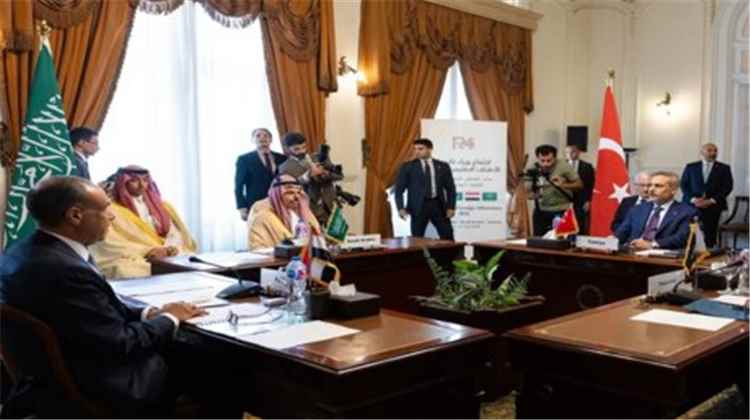 مصر وتركيا والسعودية تبحث عقبات اتفاق غزة والتطورات في سوريا