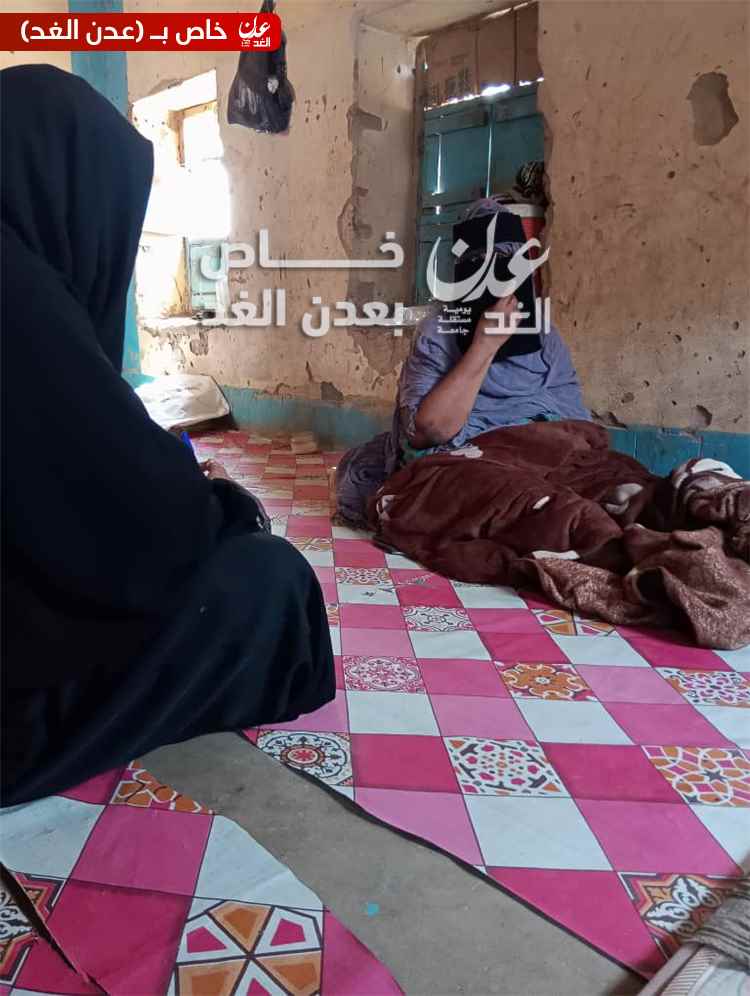 رئيسة جمعية بذور الخير النسوية بأحور تتفقد أسرة تعاني ظروفًا معيشية وإنسانية صعبة