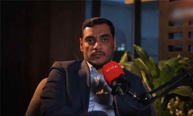 وزير الدولة العامري للمواطنين في مناطق سيطرة الحـ.ـوثيين: الدولة قادمة وسترفع الظلم عنكم