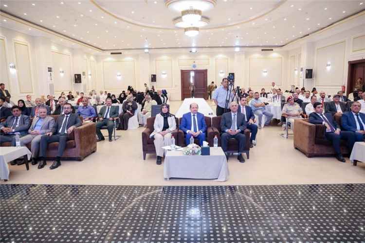 رئيس الوزراء يدشن في عدن إعادة إصدار الجريدة الرسمية للجمهورية اليمنية بعد أكثر من 11 عاما على توقفها