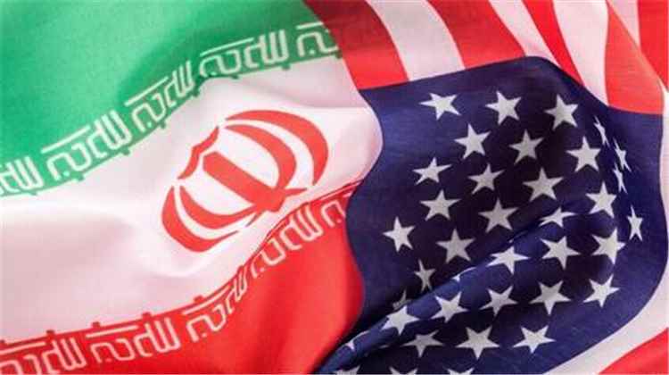 الولايات المتحدة تفرض عقوبات جديدة على إيران وتتوعد بملاحقة المتعاملين معها