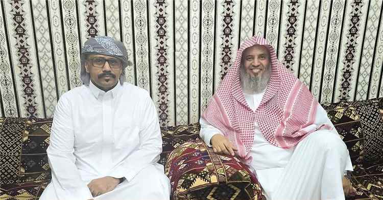 العويني يبارك جهود المجلس التنسيقي الحضرمي ويدعو رجال الأعمال والمهجر إلى توحيد الصف