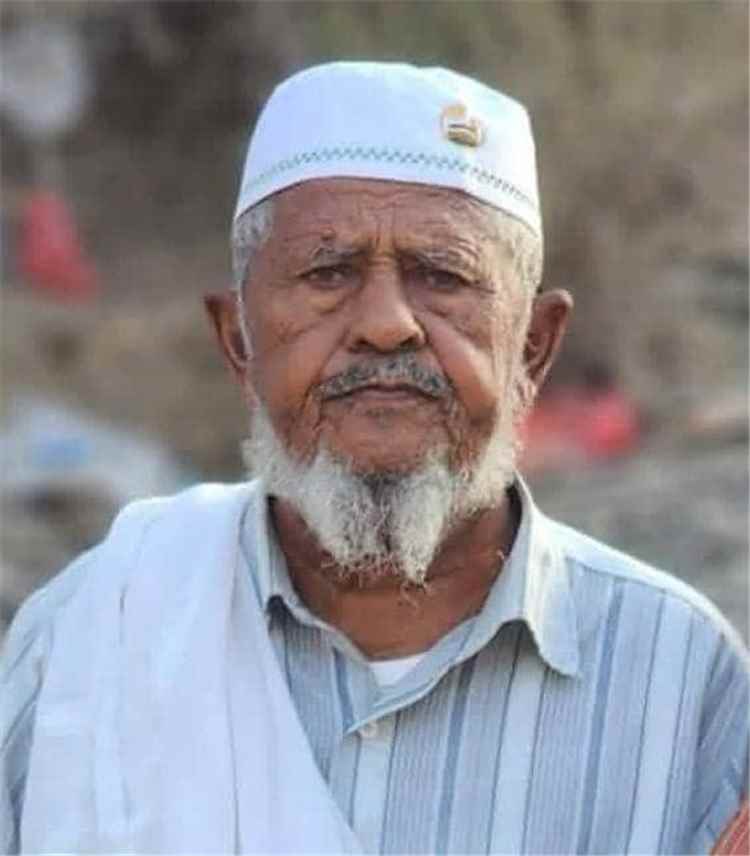 رئيس إصلاح أبين يعزي بوفاة الشيخ صالح منصور الجلادي