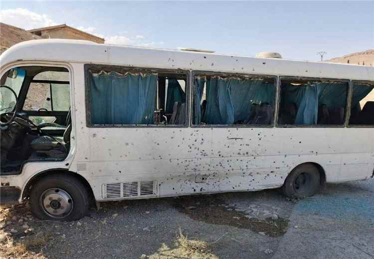 إصابة عدد من عناصر الأمن في انفجار عبوة ناسفة استهدف حافلة
