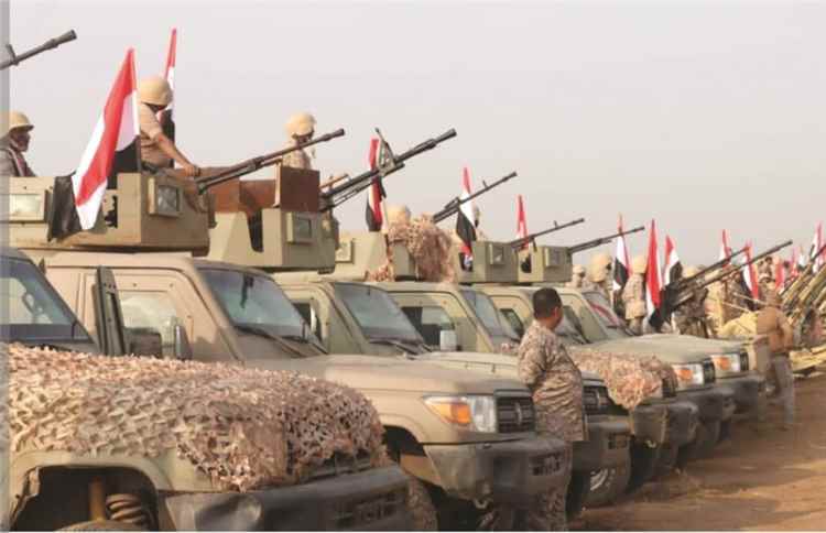 لماذا يرفع اليمنيون علم الجمهورية في مواجهة الحو ثي؟.. قراءة في رمزية المعركة بين الدولة ومشروع الولاية