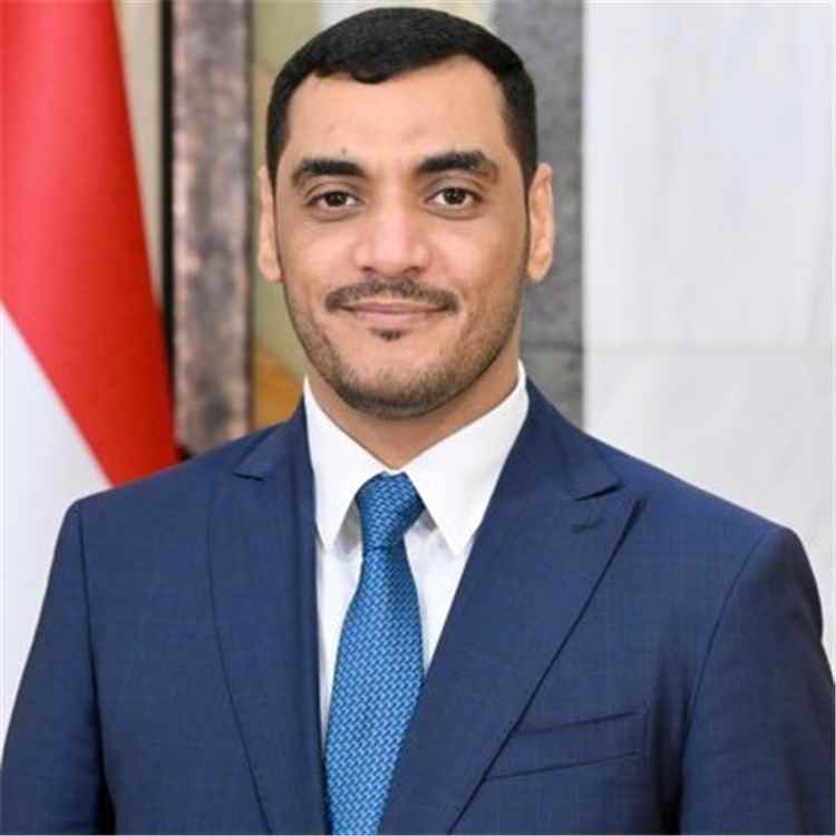 أكرم نصيب العامري يوجه رسالة لافتة إلى أبناء حضرموت