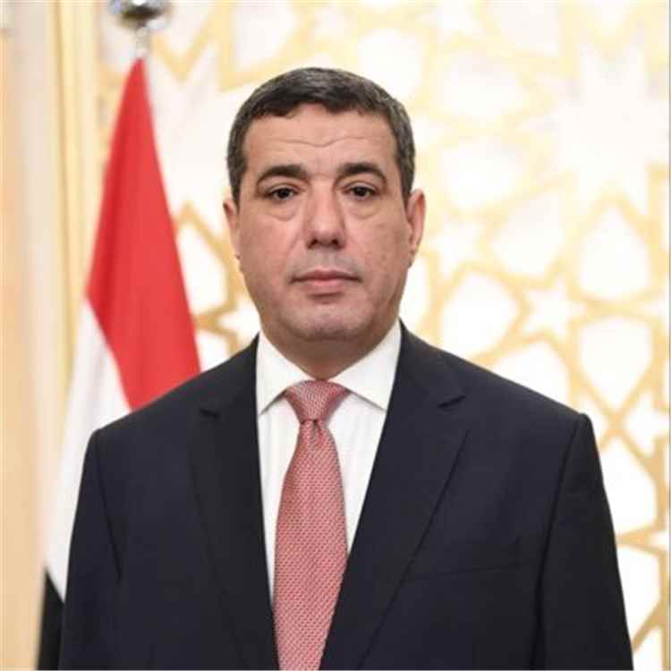 سفير بلادنا لدى قطر يشيد برؤية الوزير القطري حمد الكواري ويدعو إلى شراكة خليجية لدعم استقرار اليمن