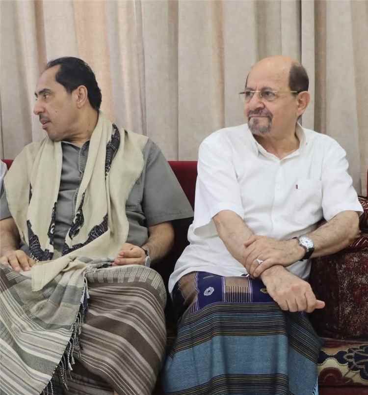 القيناشي: الحكومة تركت الشعب بلا خدمات ولم تدفع حتى المرتبات