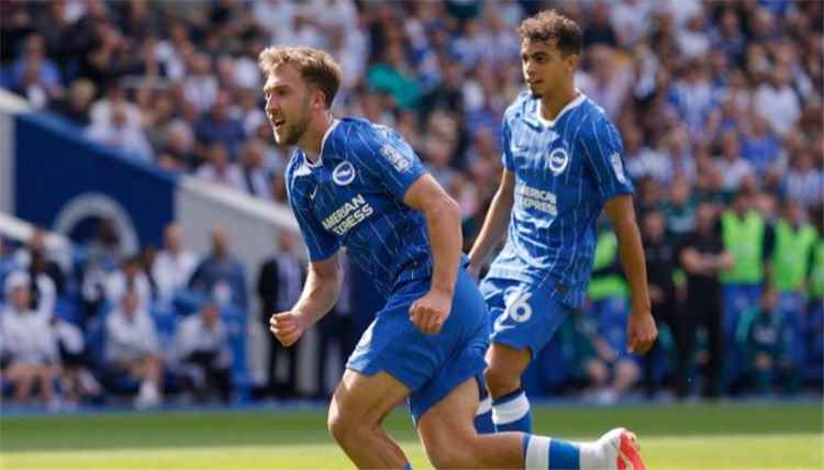 برايتون يتصدر ترتيب الدوري الإنجليزي بعد الجولة الأولى.. وأرسنال وصيفًا وليفربول يكتفي بالتعادل