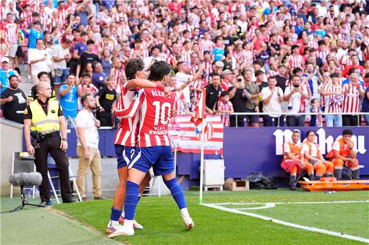 «الدوري الاسباني» هدف متأخر يمنح أتلتيكو مدريد تعادلا مثيرا أمام فياريال