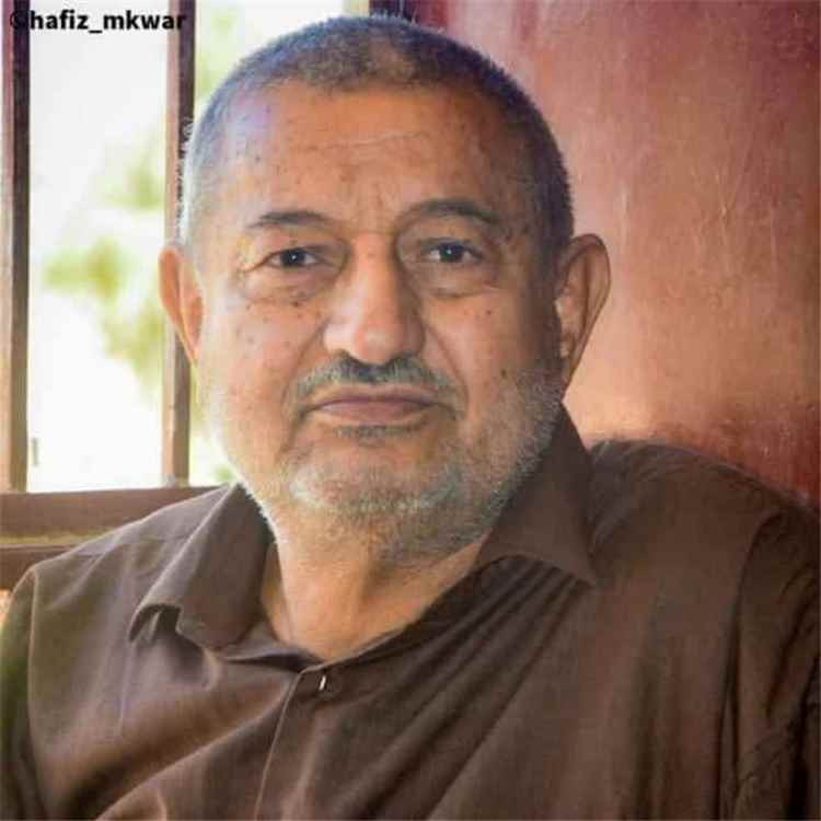 قيادة السلطة المحلية بمديرية انصاب تعزي المحافظ بن الوزير في وفاة عمه الهامة التربوية والدينية الأستاذ القدير محمد مبارك بن صالح السلطان