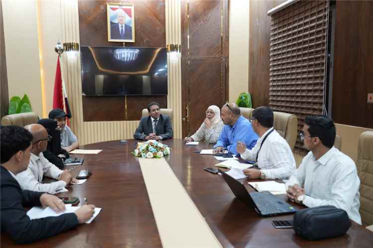 اللجنة الفنية للطوارئ بوزارة الصحة تناقش مستوى تنفيذ التكليفات وتعزز جاهزية غرف العمليات بالمحافظات