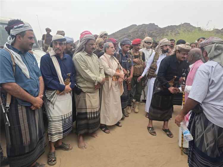 مدير عام مكتب وزارة الخارجية وشؤون المغتربين بمحافظة شبوة يعزي المحافظ ابن الوزير بوفاة عمه