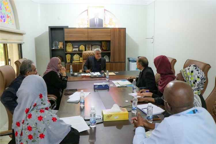 نائب وزير التخطيط يبحث مع برنامج الأغذية العالمي واليونيسيف تعزيز التدخلات الإنسانية والتغذوية