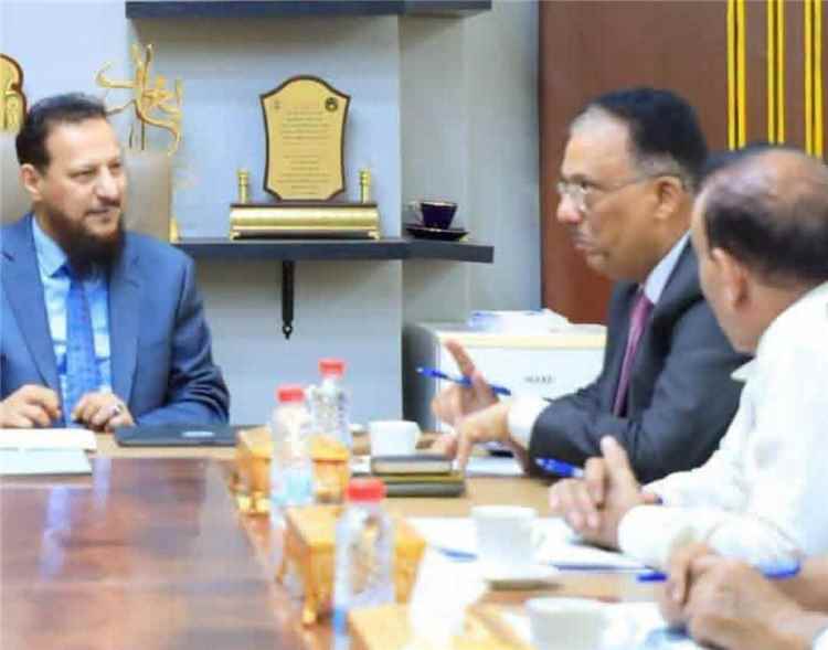 المحافظ شيخ يناقش مع رئيس مصلحة الجمارك آليات تعزيز التعاون والتنسيق