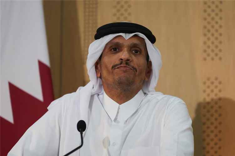رويترز : رئيس وزراء قطر يزور طهران لمواصلة جهود الوساطة