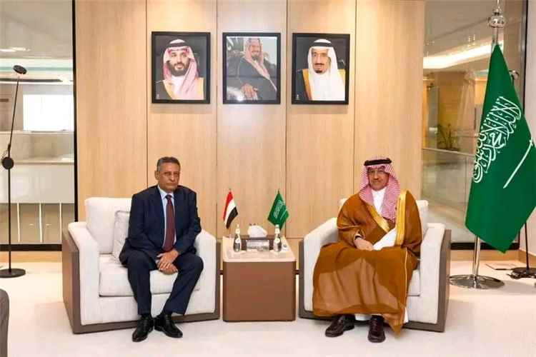 وزير التعليم العالي يبحث مع نظيره السعودي تعزيز التعاون الأكاديمي وتفعيل المنح الدراسية