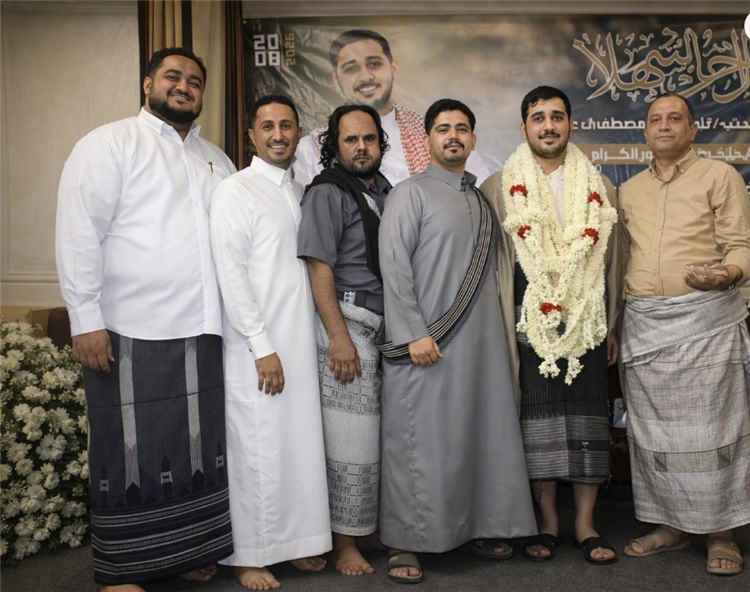 القاضي فصيع والنقيب أشرف عبدالباري  يهنئان معالي النائب العام بأفراح نجله